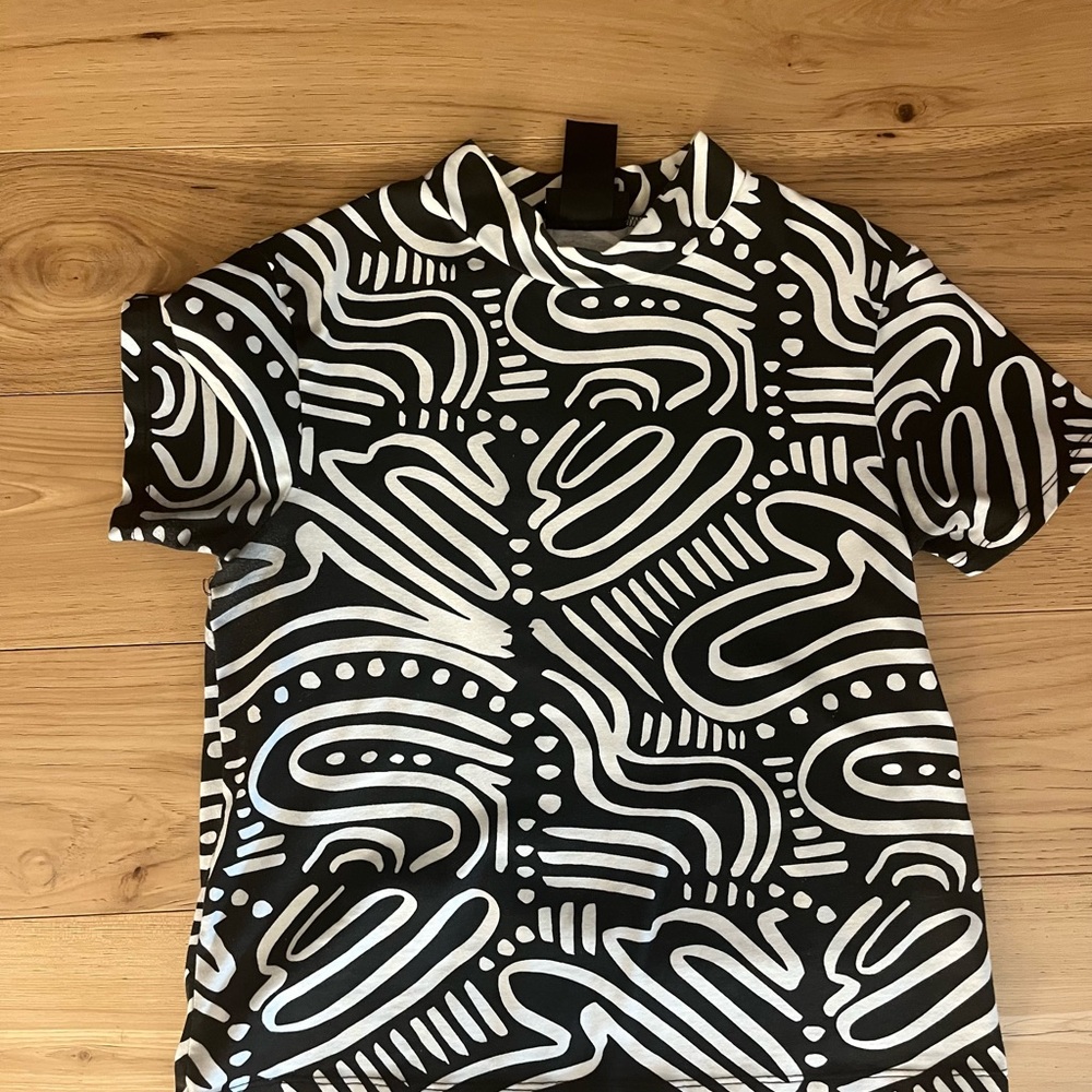 NOOWORKS ripple mock neck tee - size L